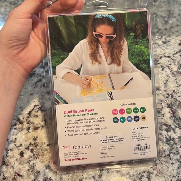 Lilly pulitzer dual brush pens - Picture 2 of 2